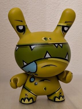 Vintage 2006 Kidrobot Dunny Series 3 "The Exterminator"